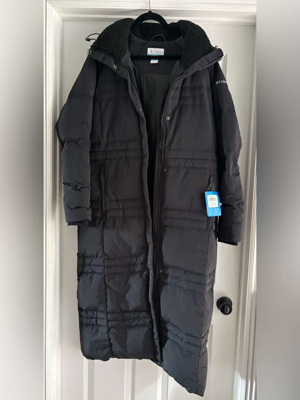 Columbia Women’s Black Long Puffer Parka